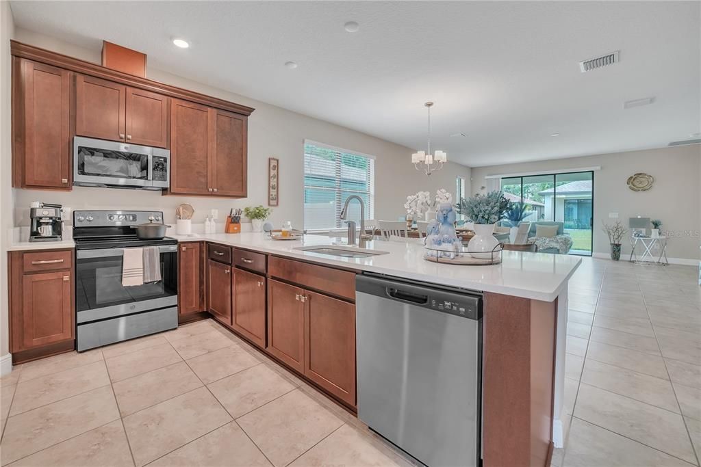 Chandelier, Interior, Kitchen, Recessed Lighting, Stainless Steel Appliances