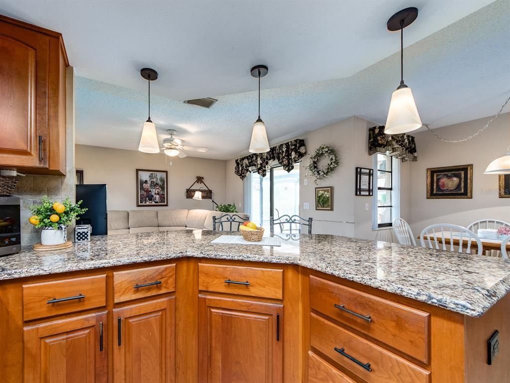 Dining room, Interior, Pendant Lights, Recessed Lighting
