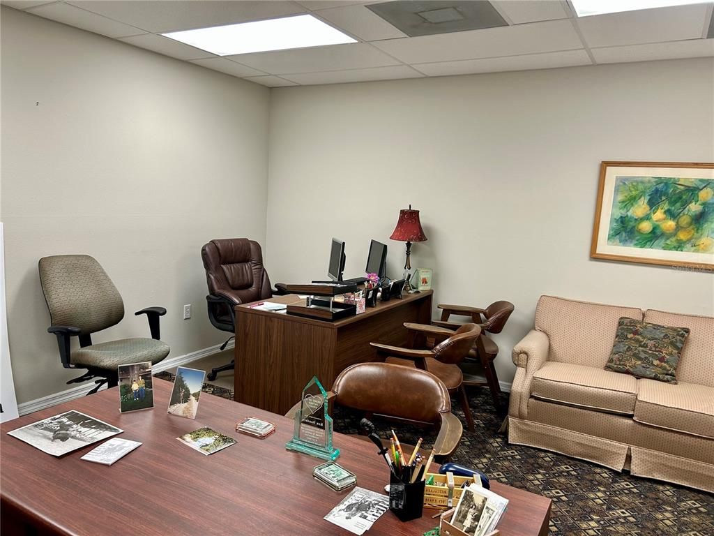 Home Office, Interior