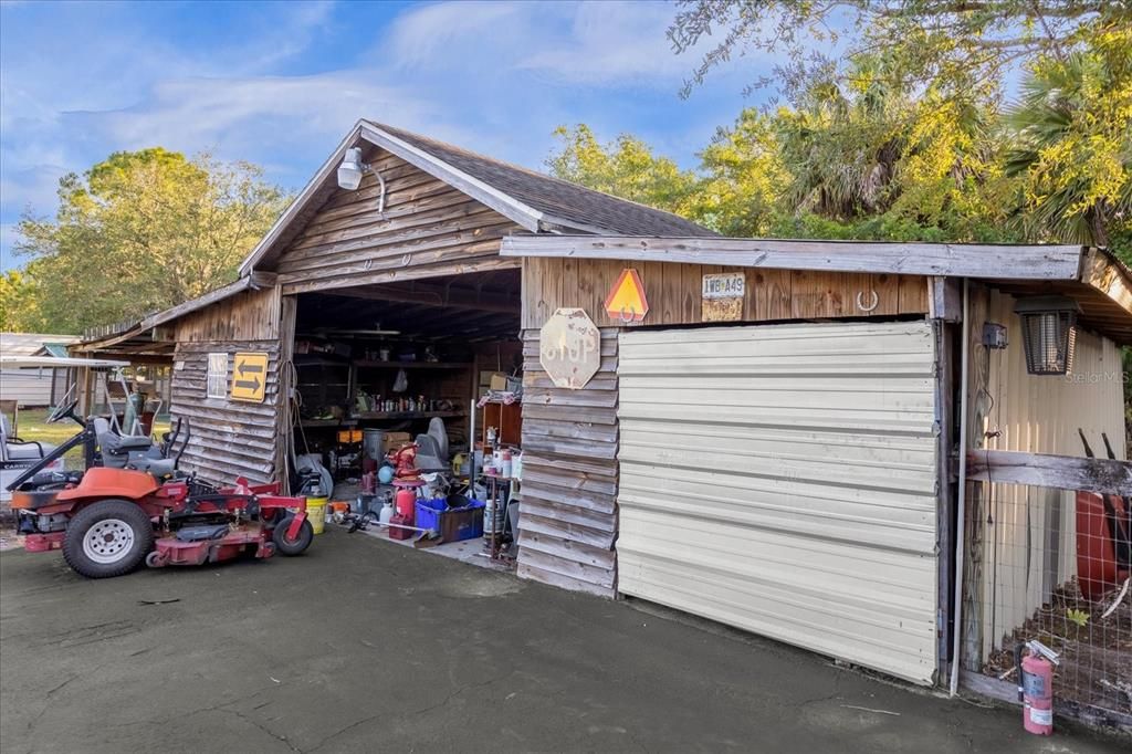 Detached Garage, Exterior