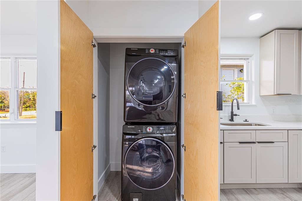 Interior, Kitchen, Recessed Lighting, Utility Closets, Washer, Wood Texture Flooring
