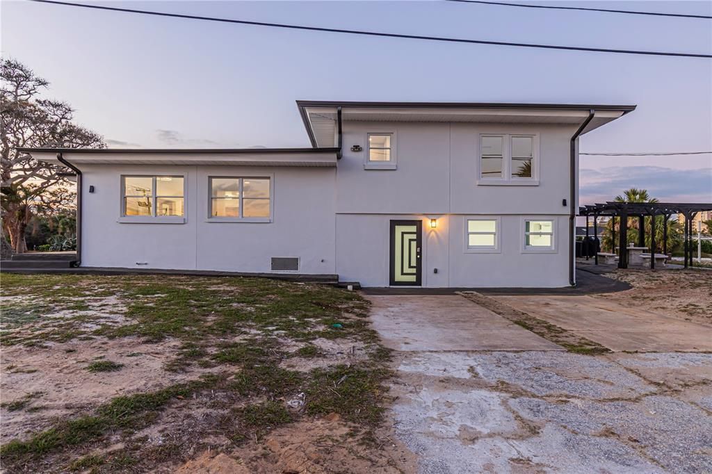 Backyard, Exterior