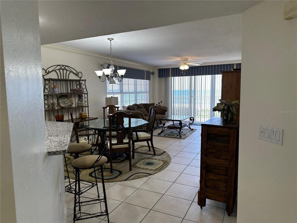 Chandelier, Dining room, Interior, Living room