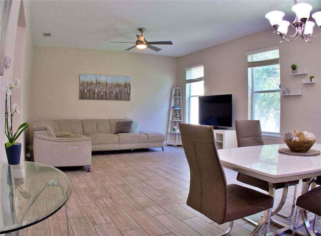 Chandelier, Dining room, Interior, Living room, Wood Texture Flooring