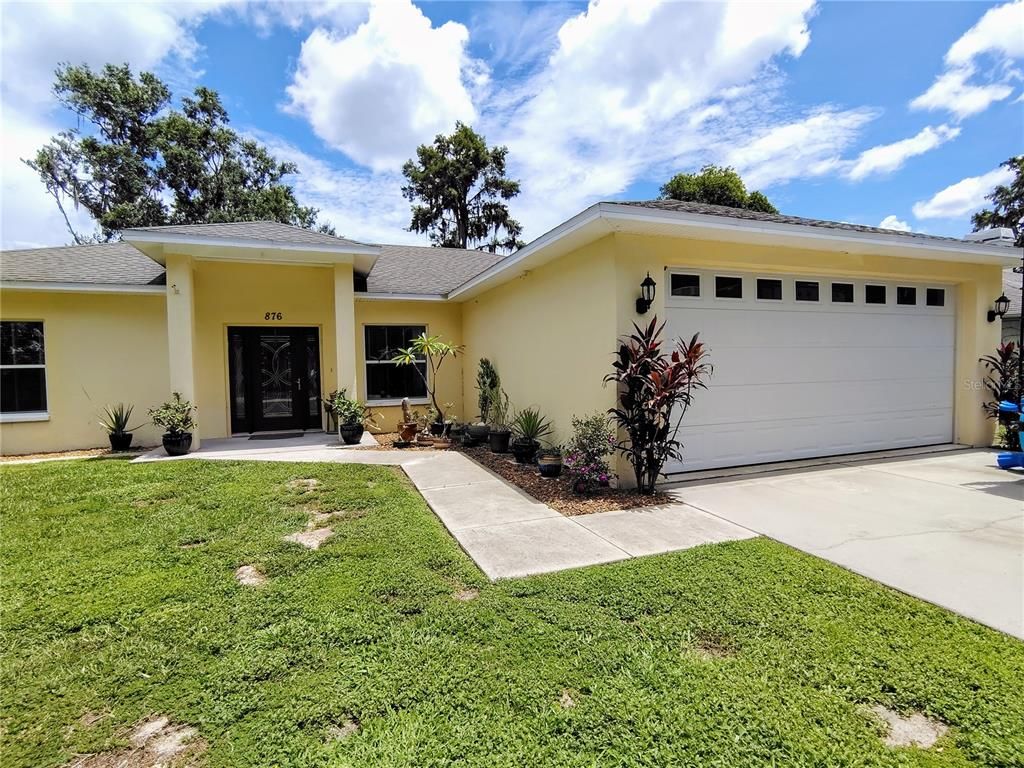 Attached, Backyard, Exterior, Facade, Ranch