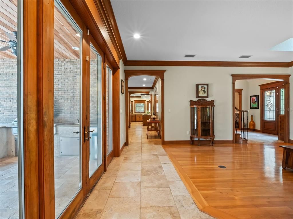 Interior, Recessed Lighting, Wood Texture Flooring