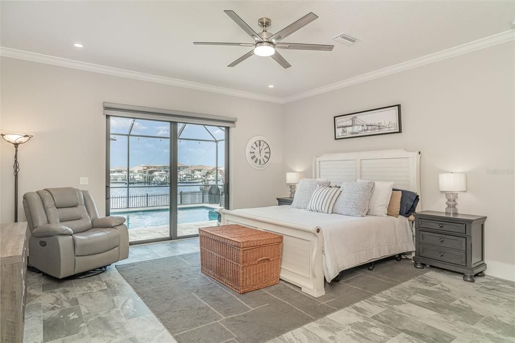 Bedroom, Interior, Recessed Lighting, Water, Wood Texture Flooring