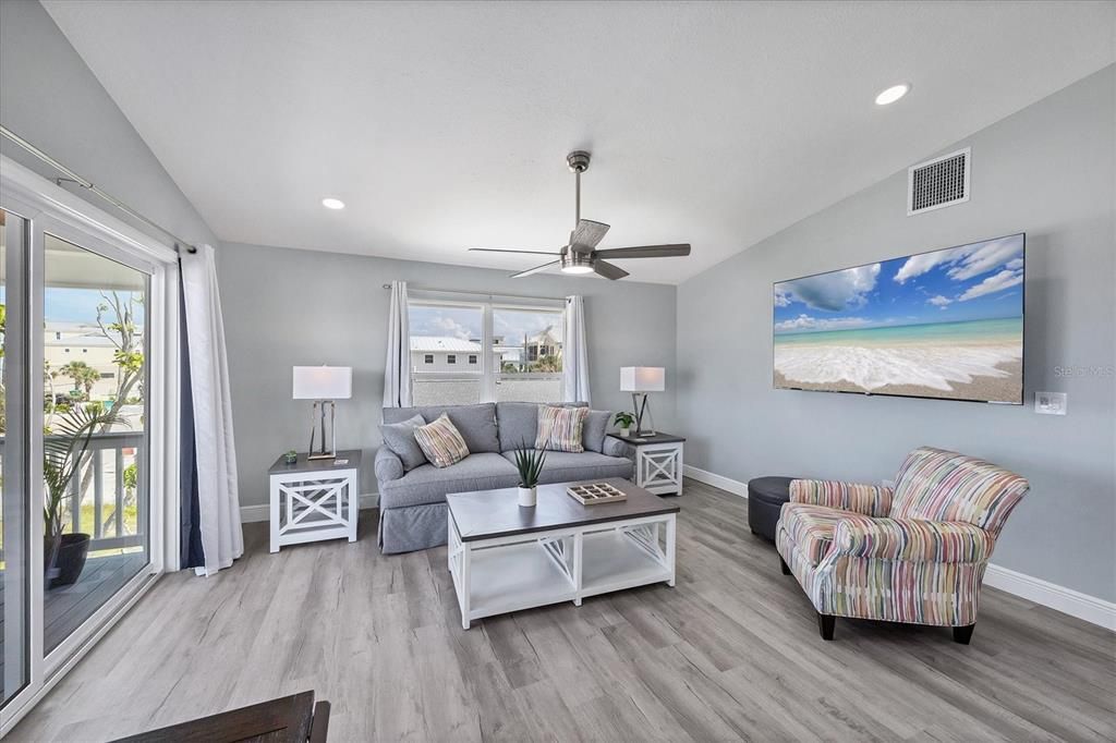 Interior, Living room, Recessed Lighting, Wood Texture Flooring