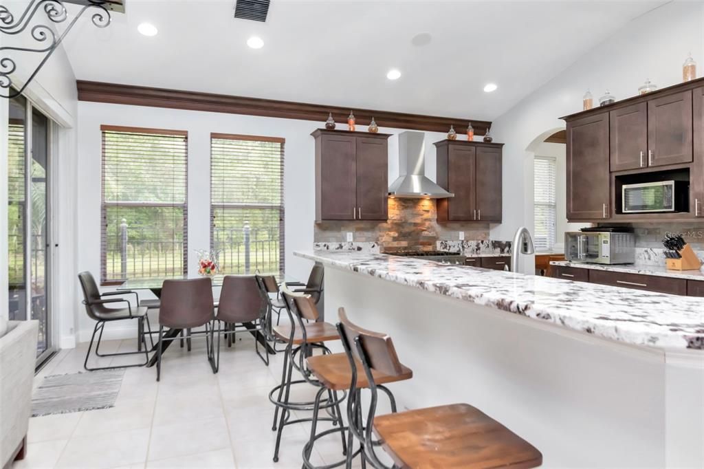 Dining room, Interior, Kitchen, Recessed Lighting