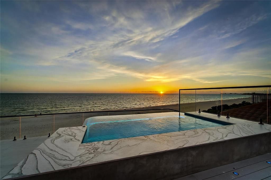 Exterior, Pool, Water
