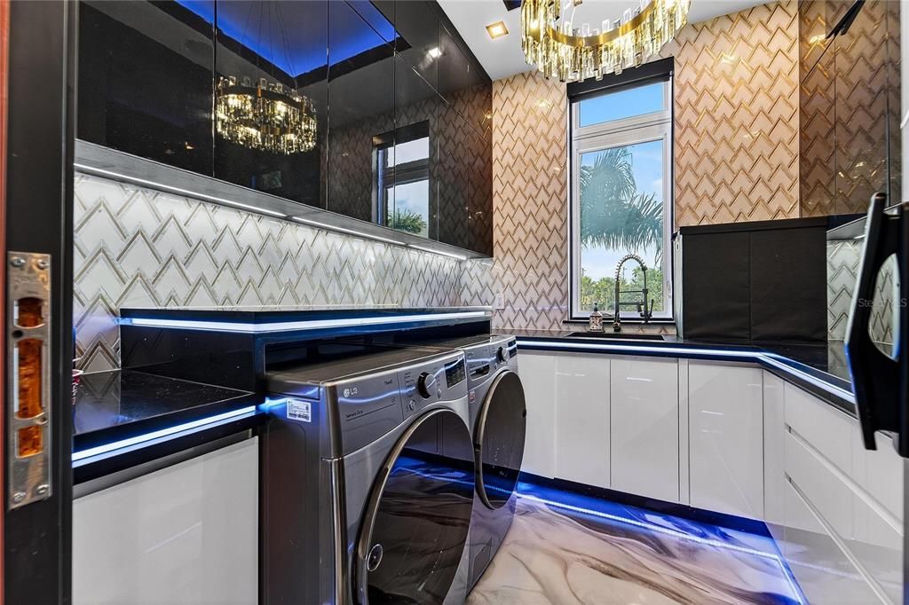 Interior, Recessed Lighting, Washer