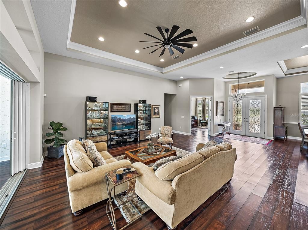 Interior, Living room, Pendant Lights, Recessed Lighting, Wood Texture Flooring