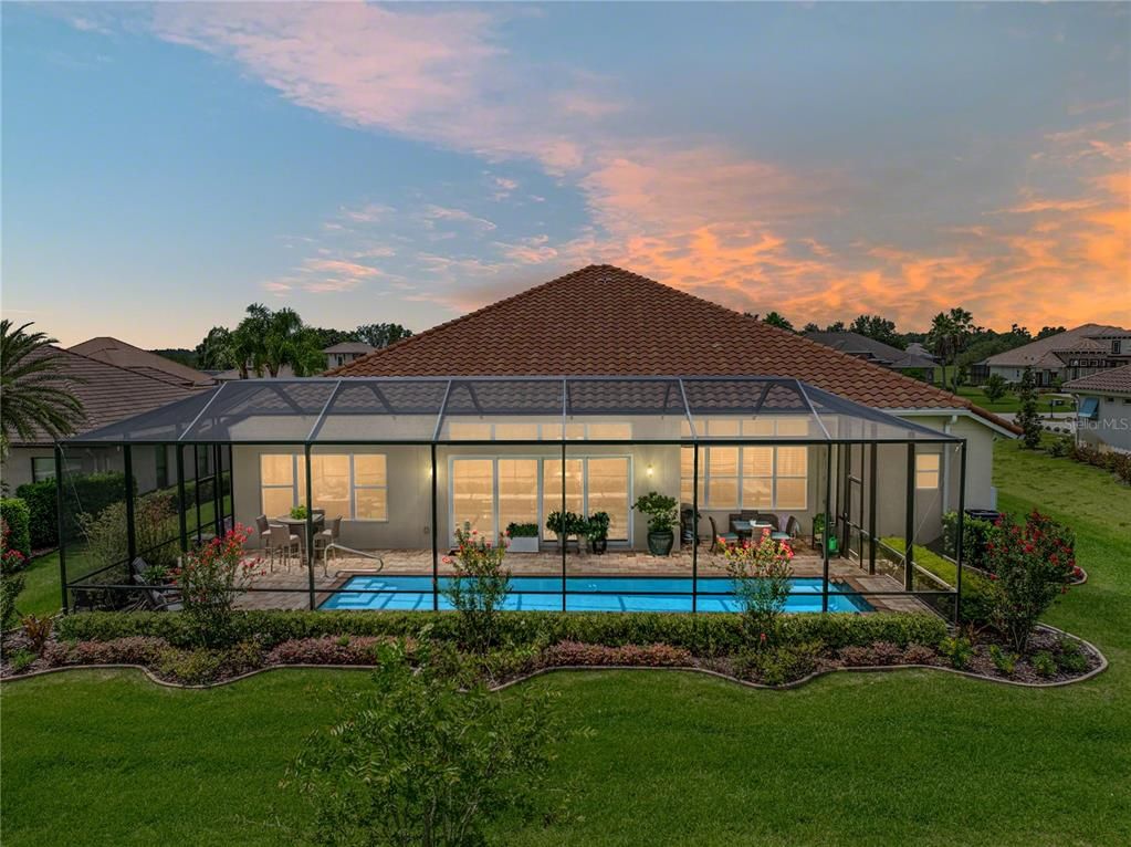 Backyard, Exterior, Facade, Pool, Ranch