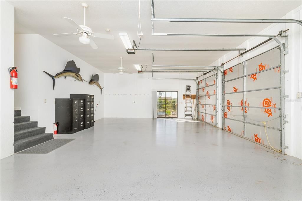 Garage, Interior