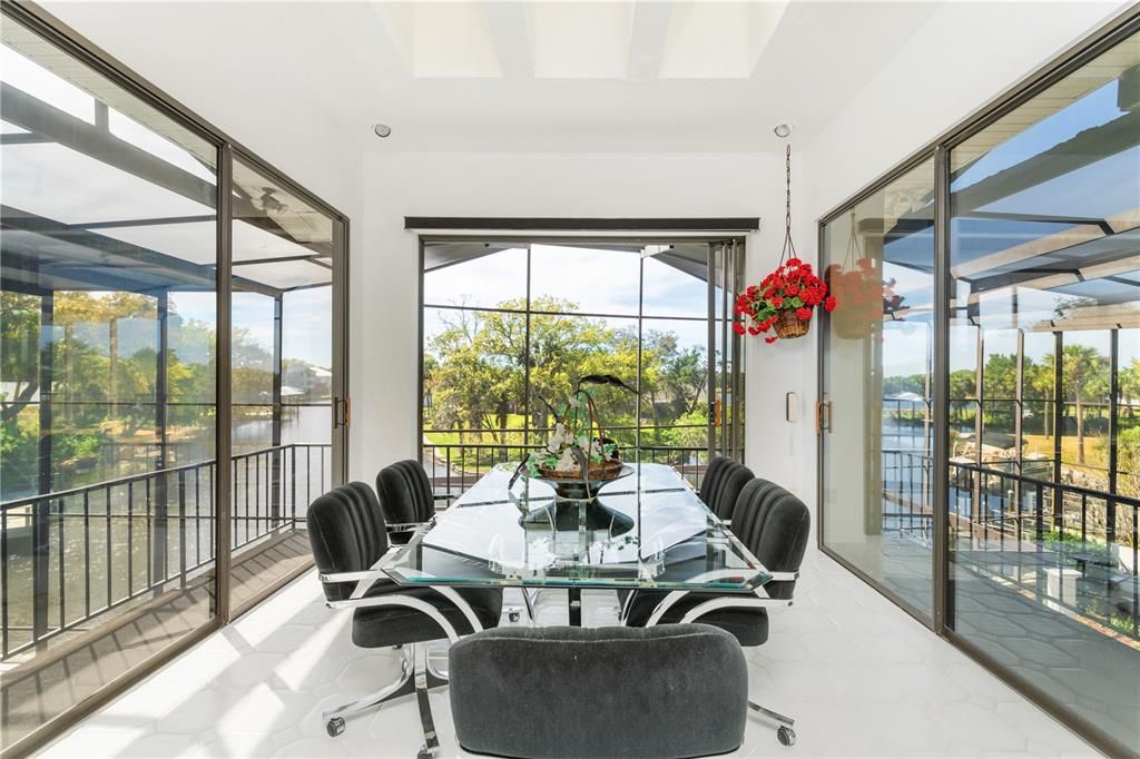 Dining room, Interior, Water