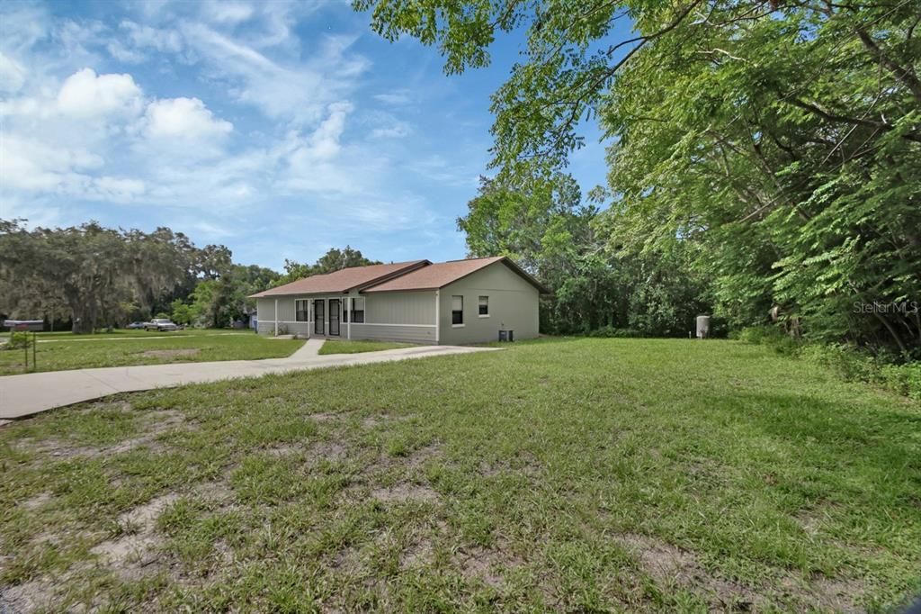 Backyard, Exterior
