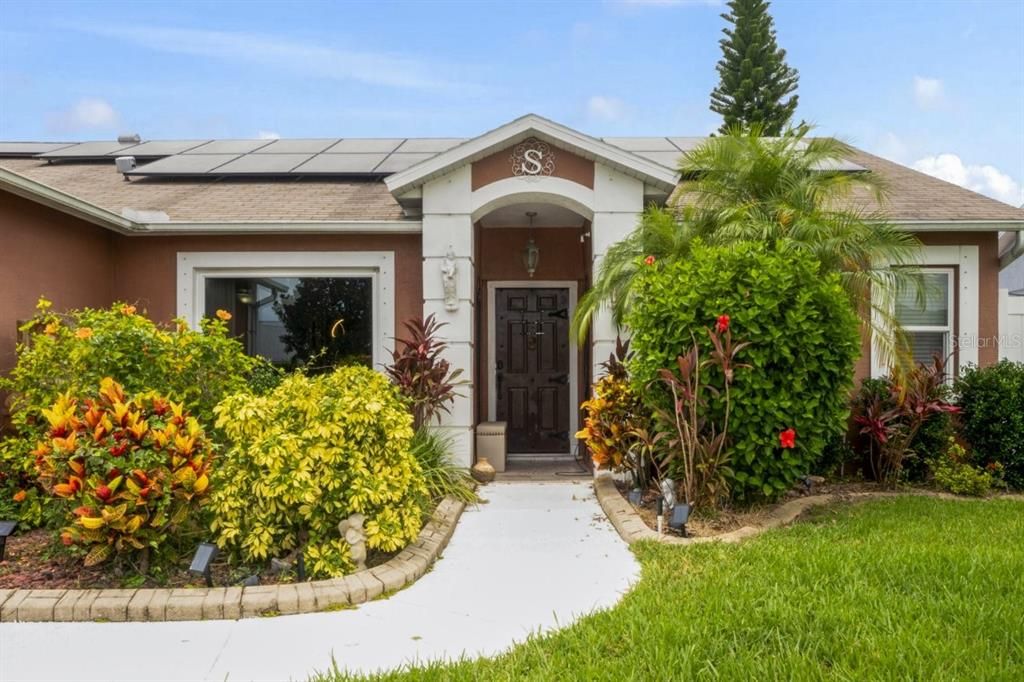 Exterior, Facade, Ranch