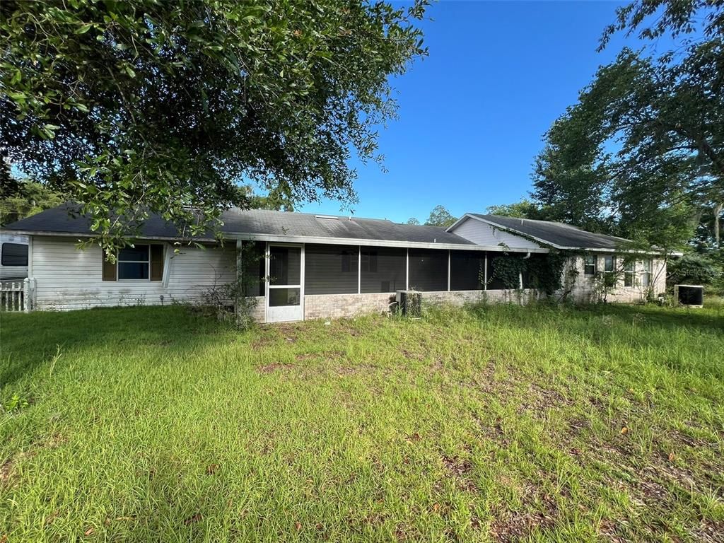 Backyard, Exterior