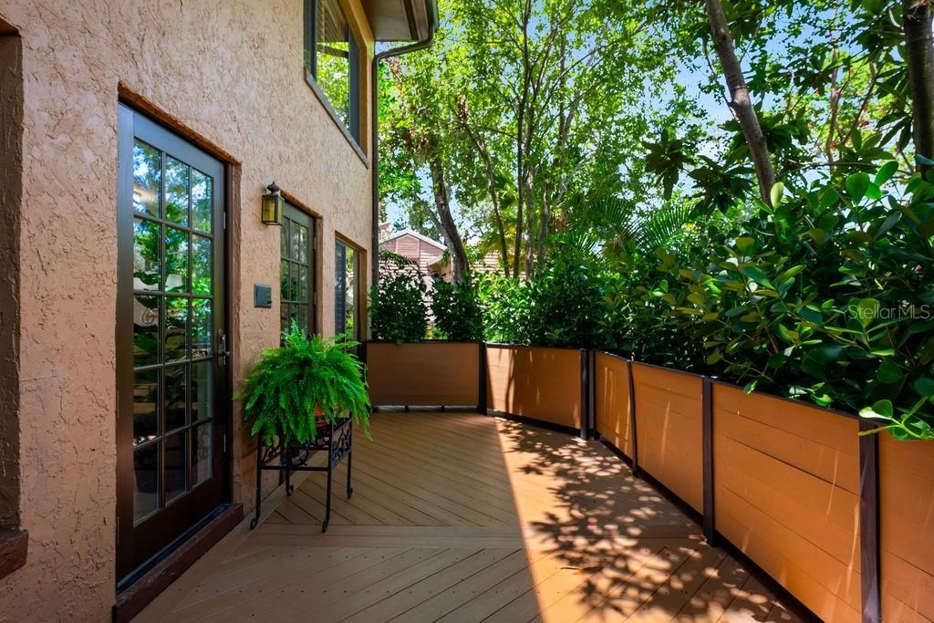 Exterior, Wood Texture Flooring