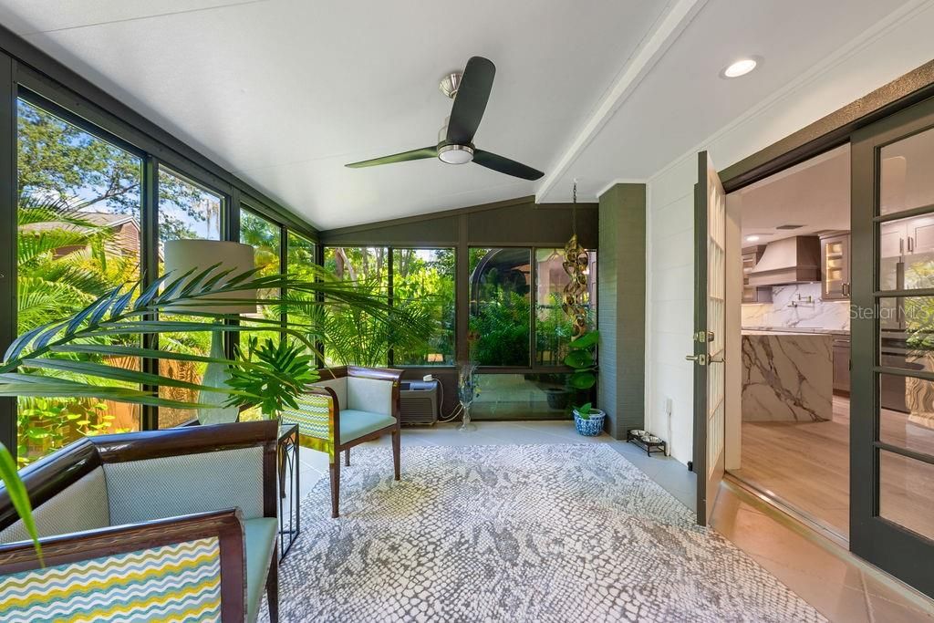 Interior, Marble Walls, Recessed Lighting, Sun Room