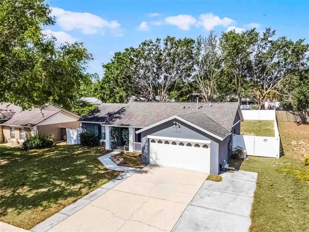 Attached, Exterior, Facade, Ranch