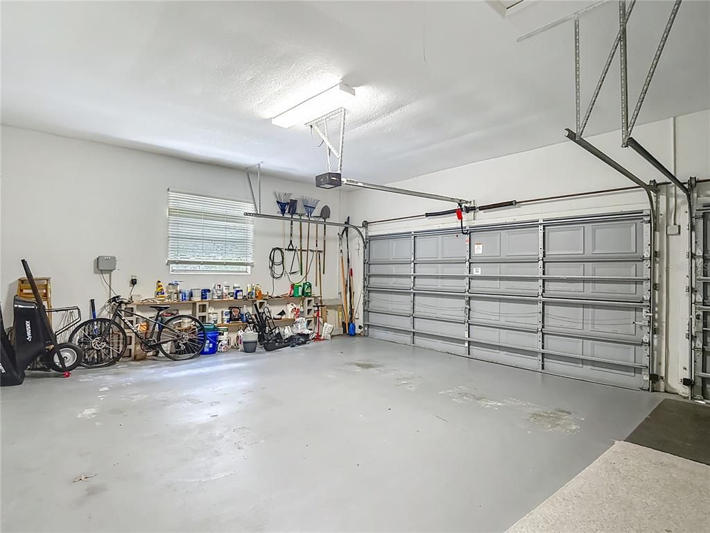 Garage, Interior