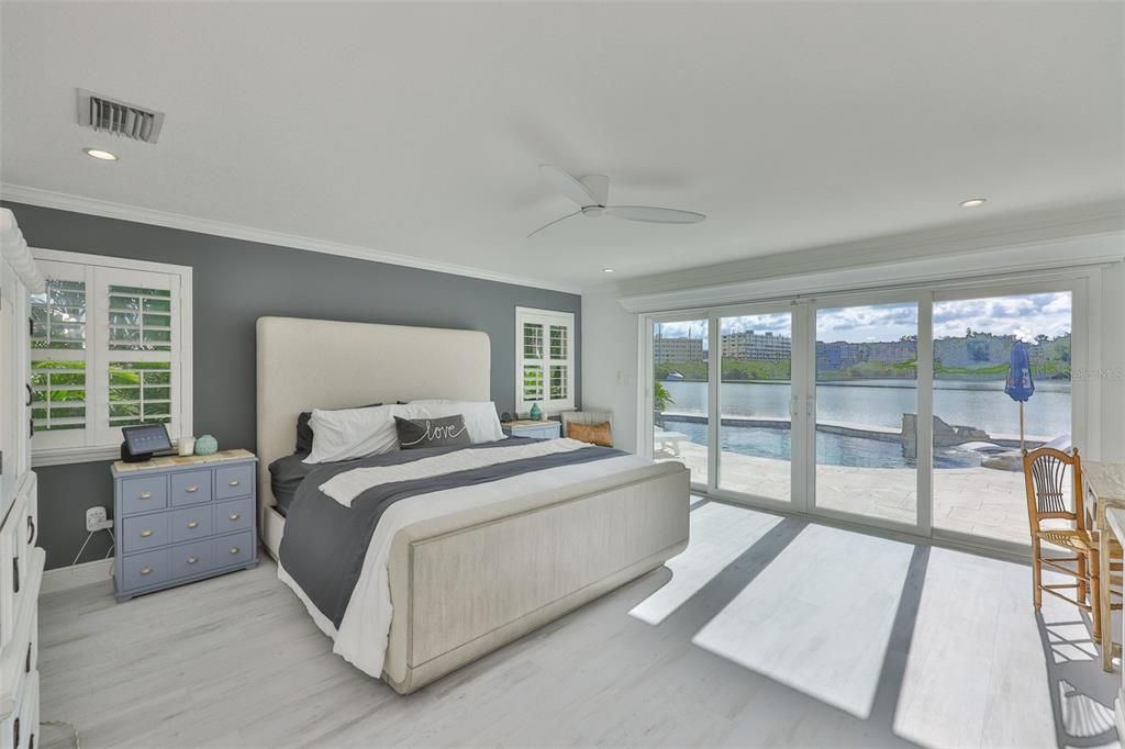 Bedroom, Interior, Recessed Lighting, Water, Wood Texture Flooring