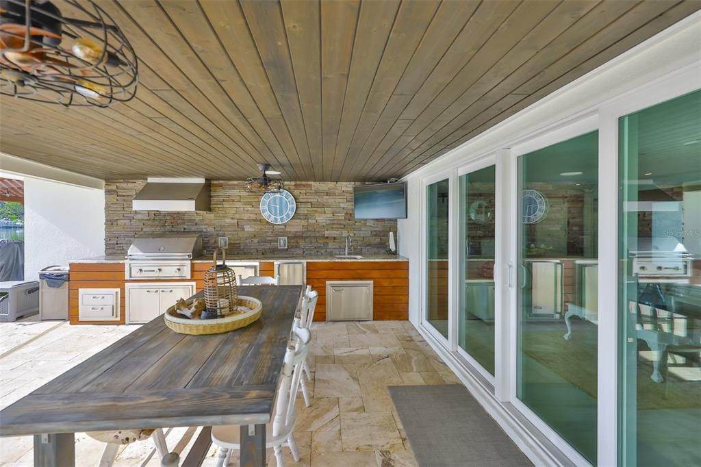 Exterior, Outdoor Kitchen