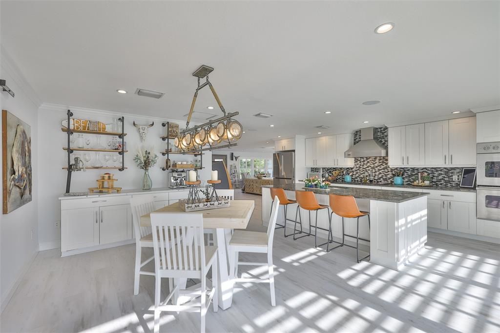 Chandelier, Dining room, Interior, Kitchen, Pendant Lights, Recessed Lighting