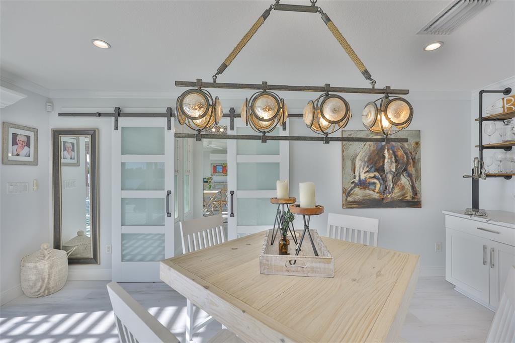 Dining room, Interior, Recessed Lighting