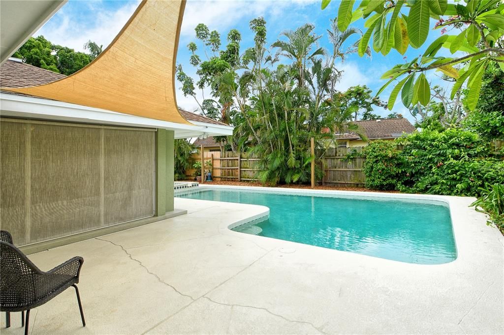 Exterior, Pool