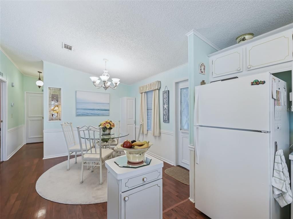 Chandelier, Dining room, Interior, Kitchen, Wood Texture Flooring