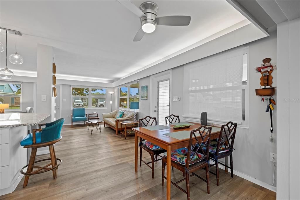 Dining room, Interior, Living room, Pendant Lights, Recessed Lighting, Wood Texture Flooring