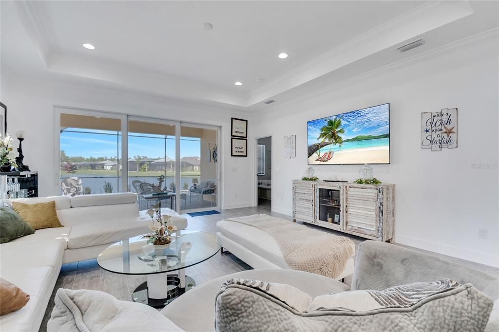 Interior, Living room, Recessed Lighting, Water