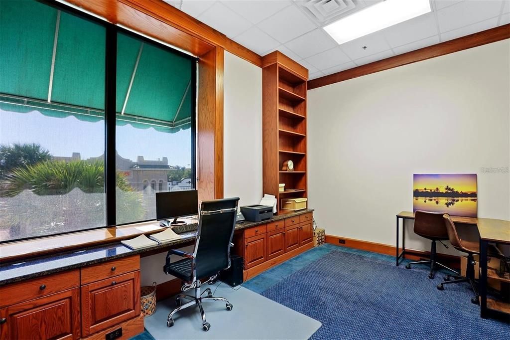 Home Office, Interior