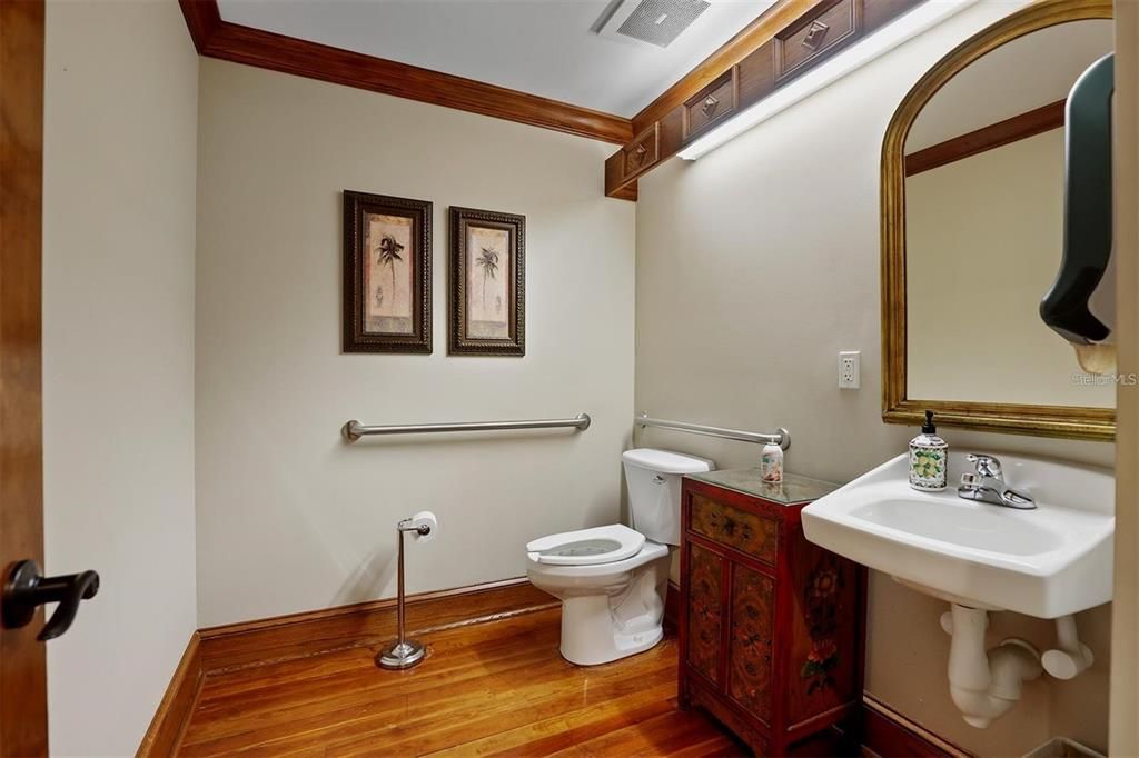 Bathroom, Dual Sink Vanities, Interior, Wood Texture Flooring