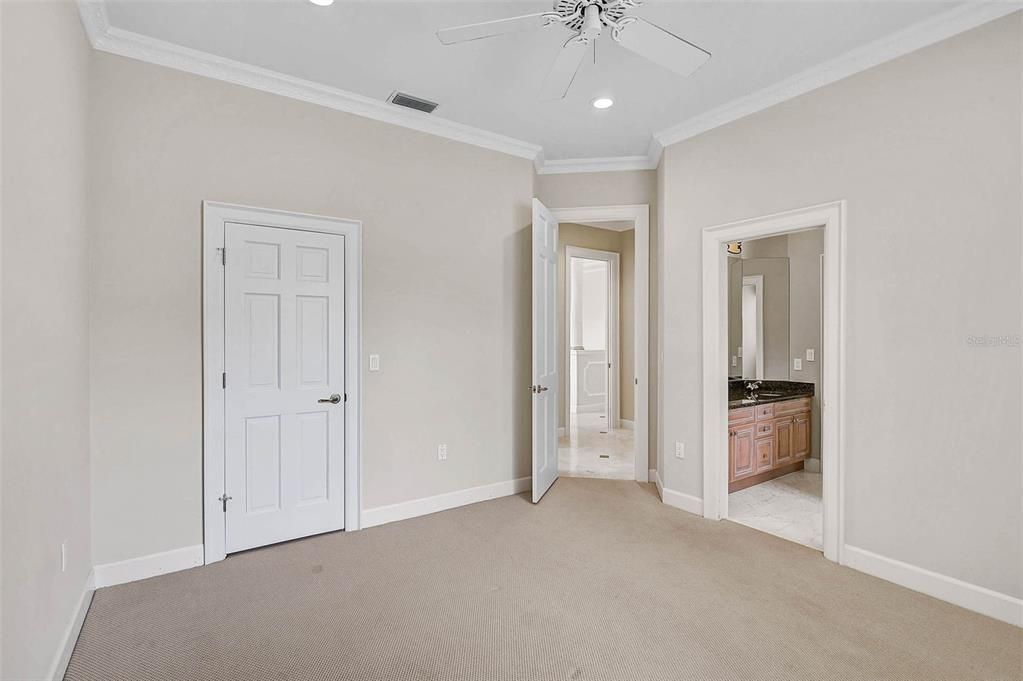 Bathroom, Empty room, Interior, Recessed Lighting