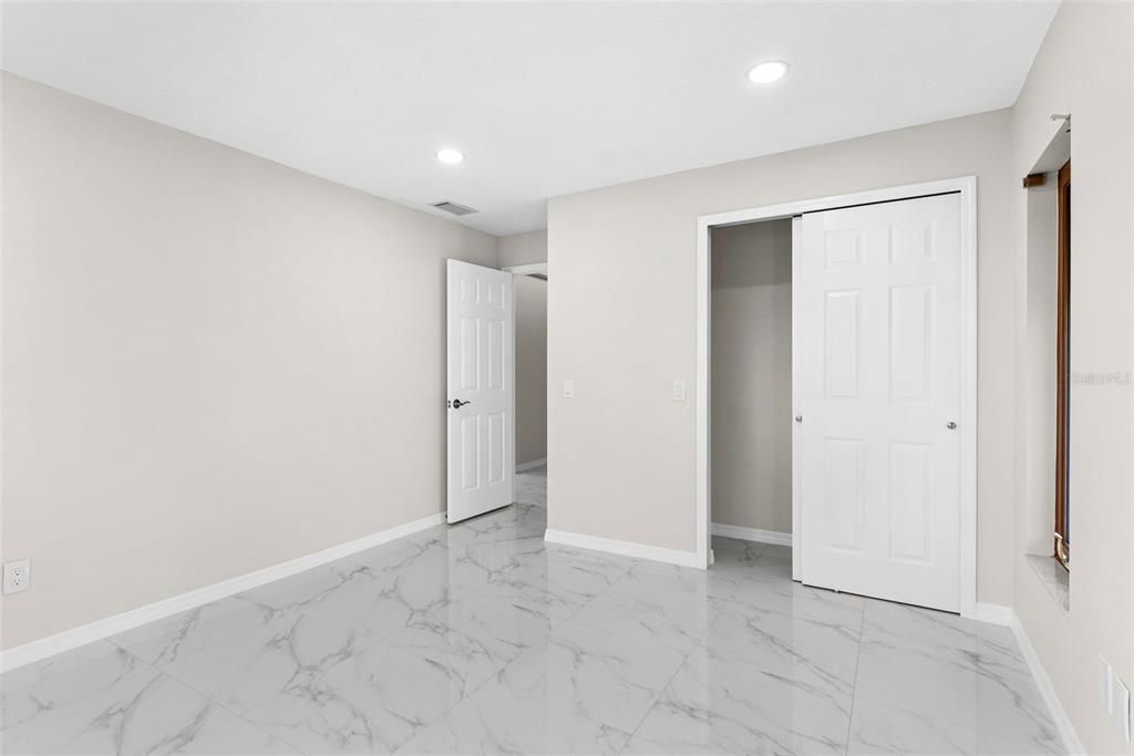 Empty room, Interior, Marble, Recessed Lighting