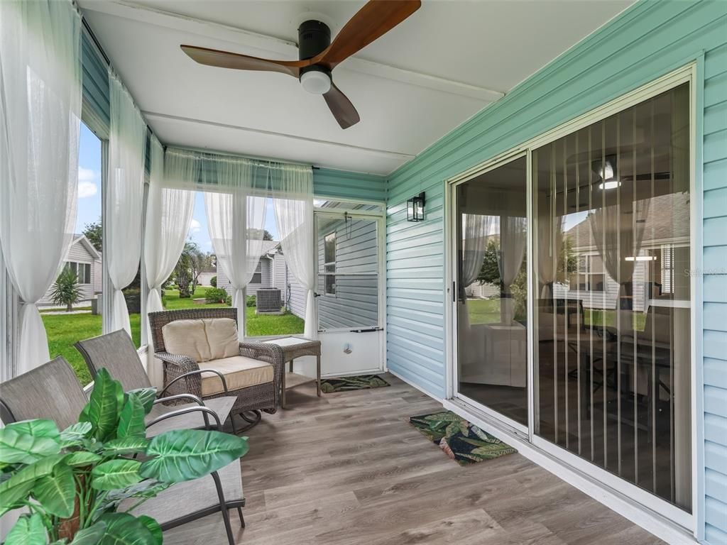 Interior, Sun Room, Wood Texture Flooring