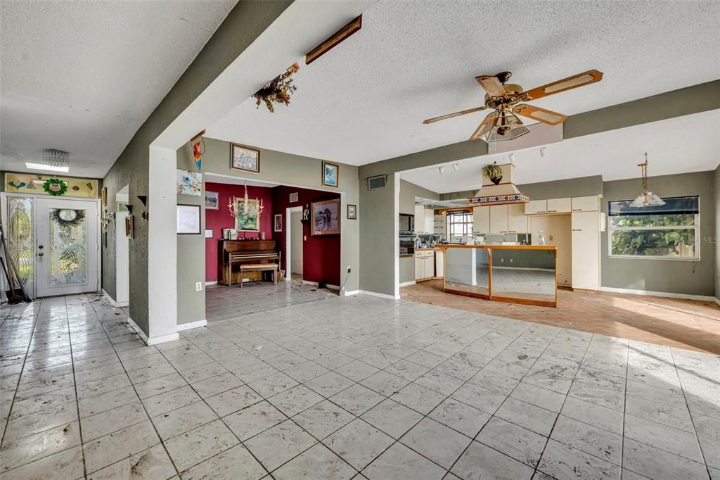 Interior, Kitchen, Pendant Lights, Piano