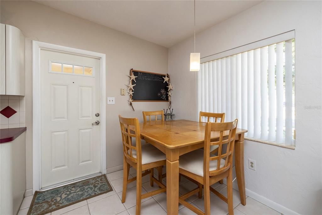 Dining room, Interior, Pendant Lights