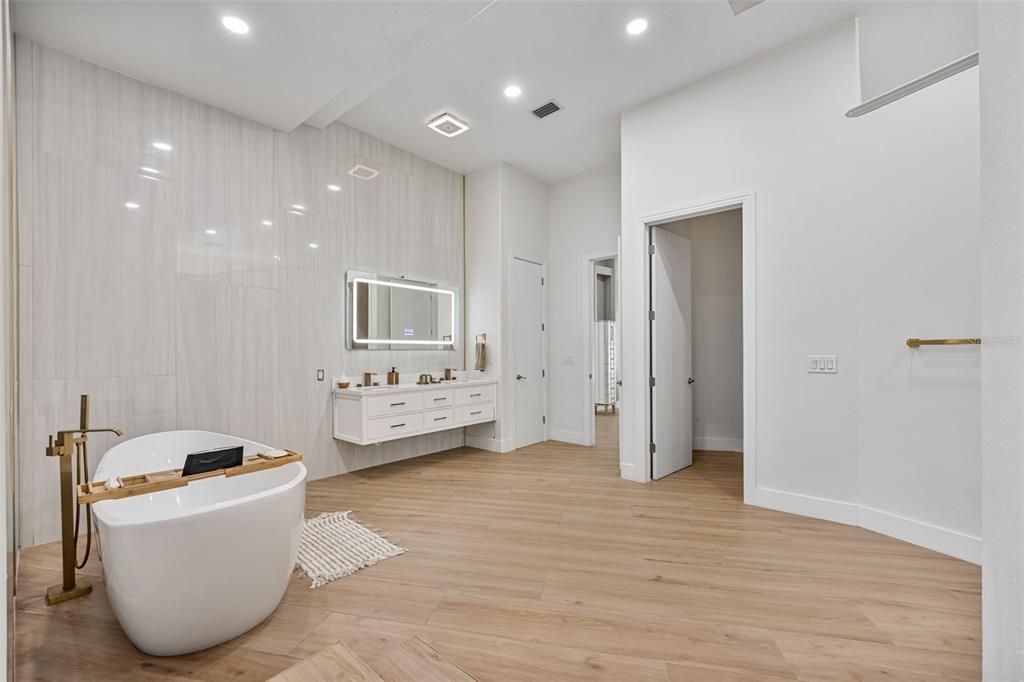 Bathroom, Free Standing Baths, Interior, Recessed Lighting, Wood Texture Flooring