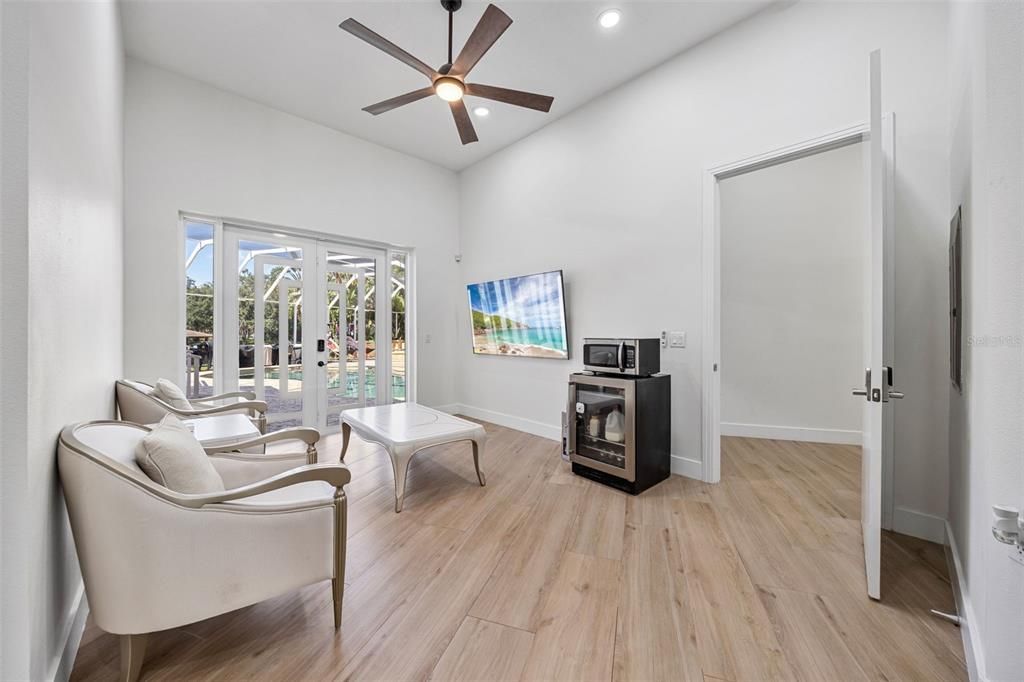 Interior, Recessed Lighting, Wood Texture Flooring