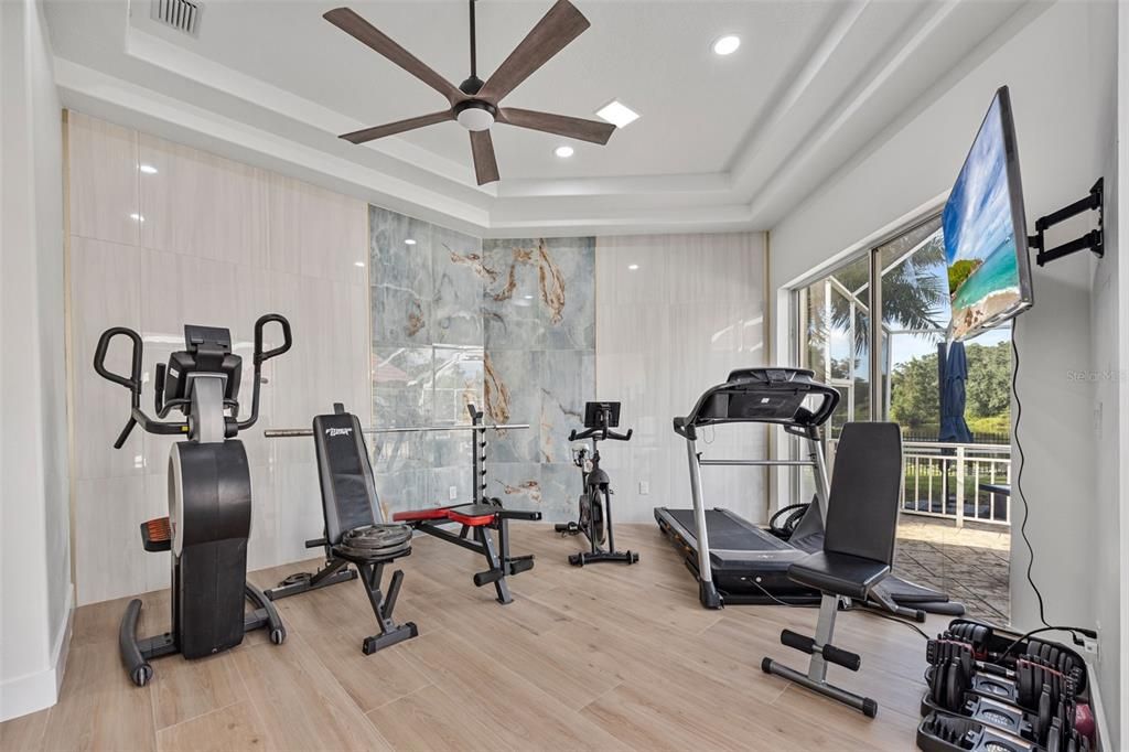 Fitness Equipment, Interior, Recessed Lighting, Wood Texture Flooring