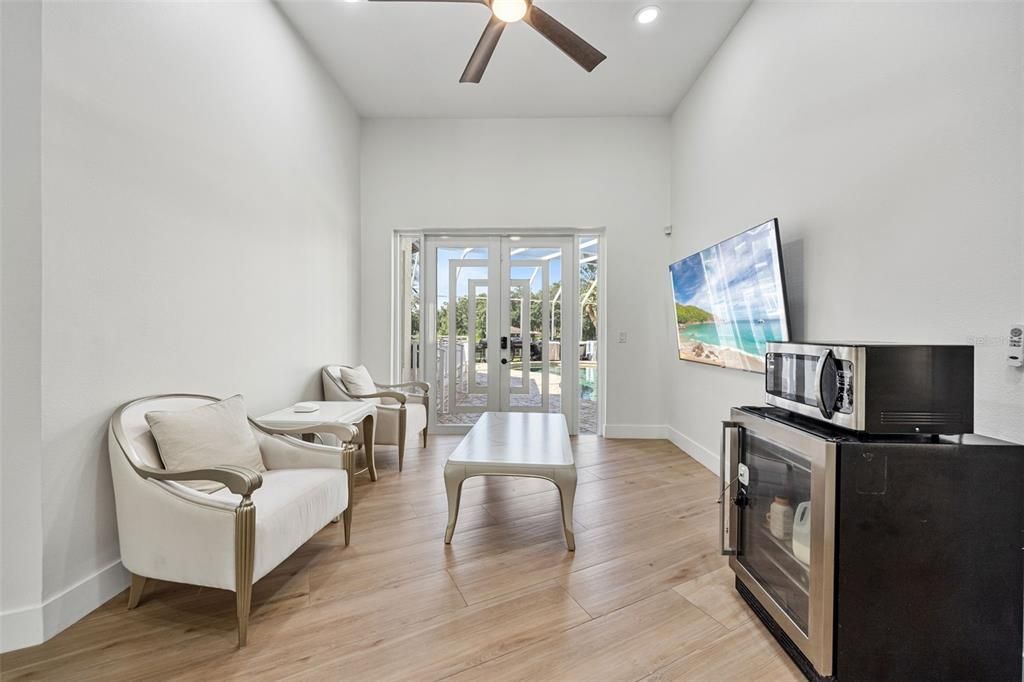Interior, Recessed Lighting, Wood Texture Flooring