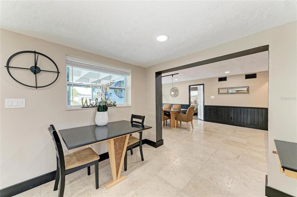 Dining room, Interior, Pendant Lights, Recessed Lighting
