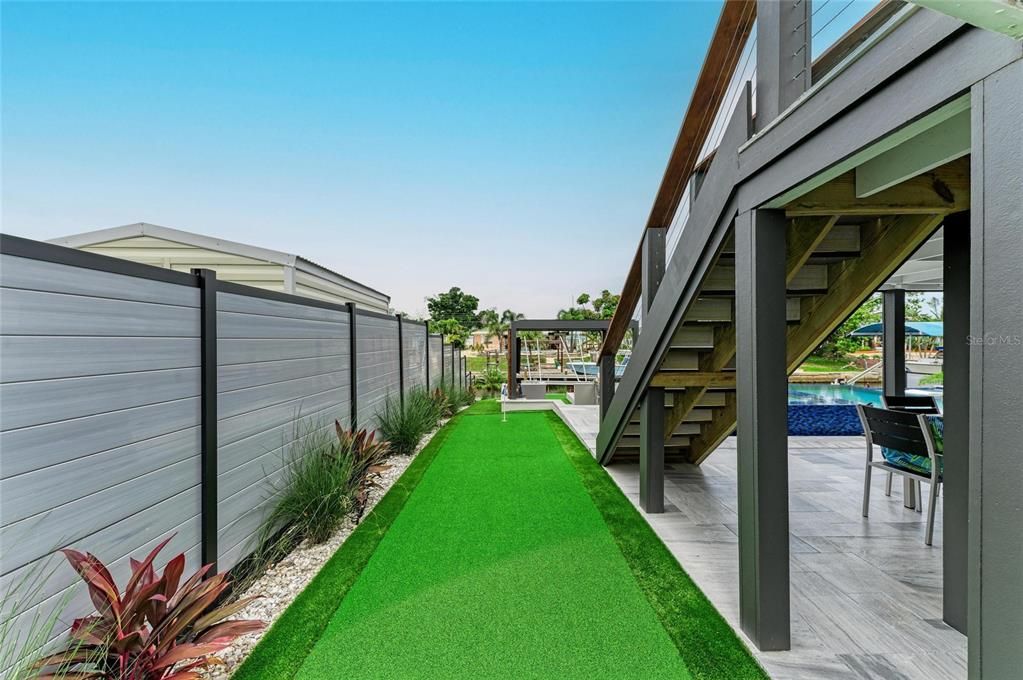 Backyard, Exterior