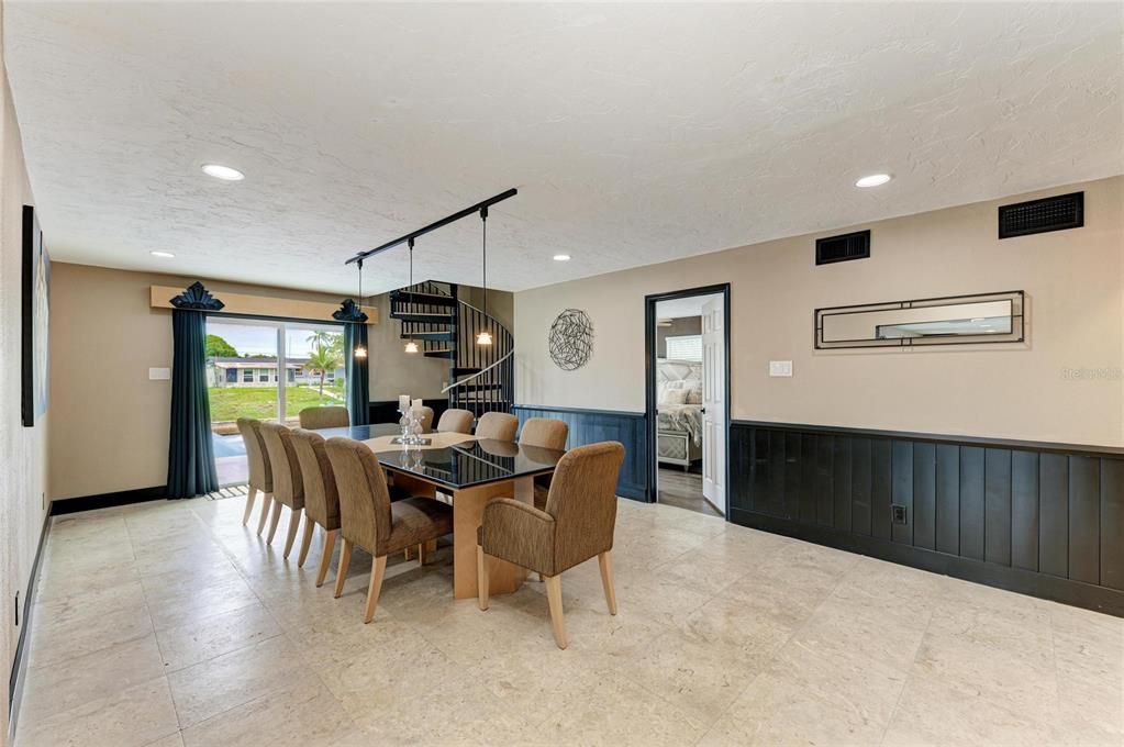 Dining room, Interior, Pendant Lights, Recessed Lighting