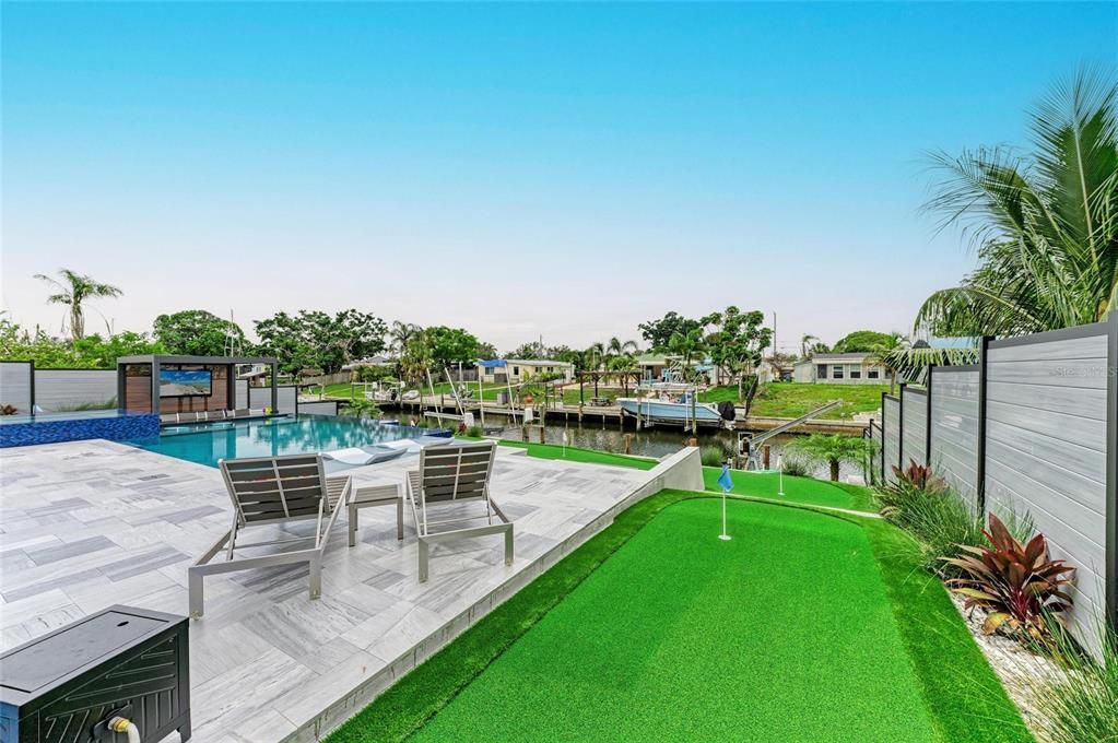 Exterior, Pool, Water