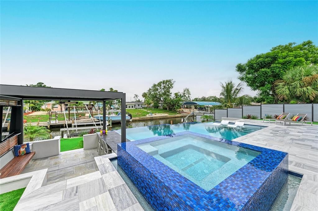Exterior, Pool, Water
